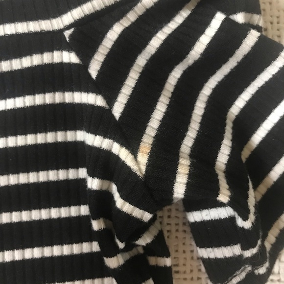 Striped Off Shoulder Bodysuit - Picture 4 of 4